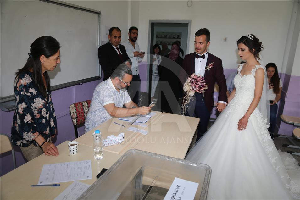 مشاهد من العرس الديمقراطي المتمثل بالانتخابات التركية
