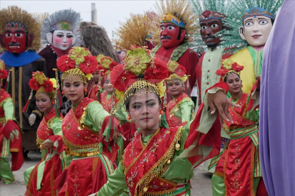 Festival ondel-ondel boneka tradisional Jakarta