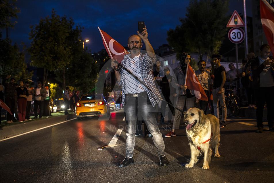 احتفالات جماهيرية في إسطنبول بفوز أردوغان بالانتخابات

