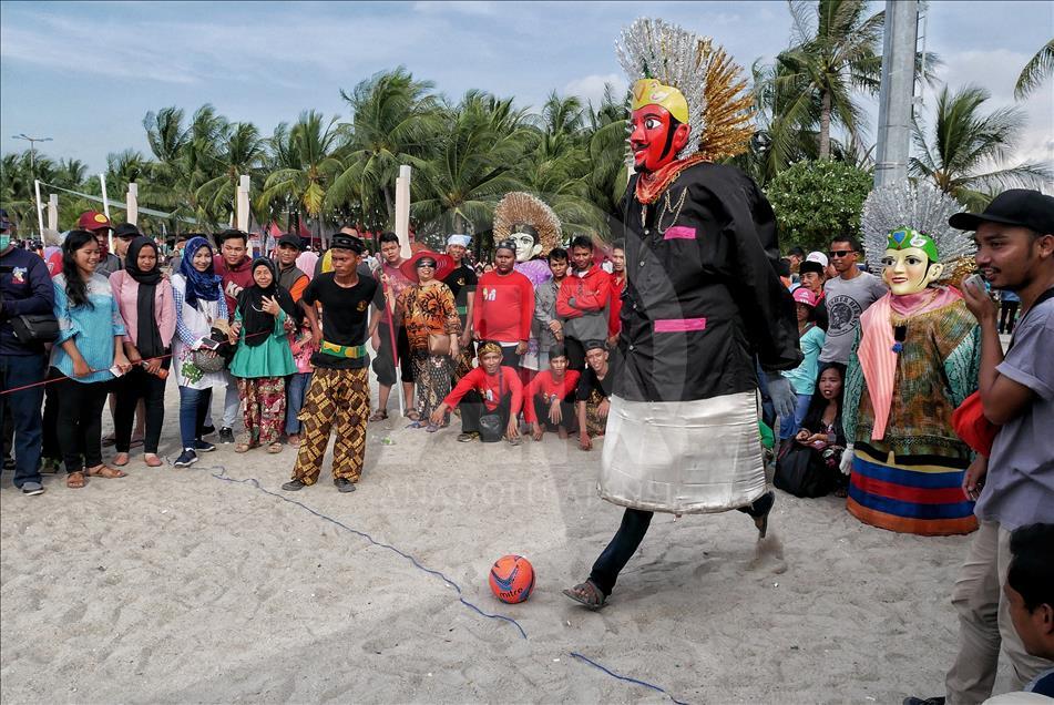 Festival ondel-ondel boneka tradisional Jakarta