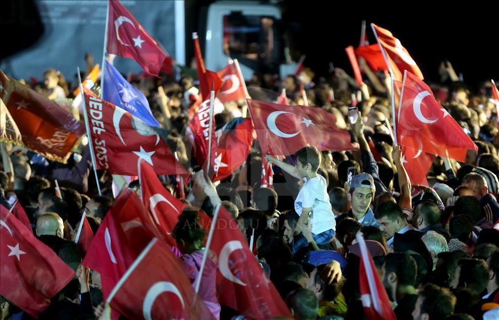 Pidato kemenangan Erdogan di depan pendukungnya