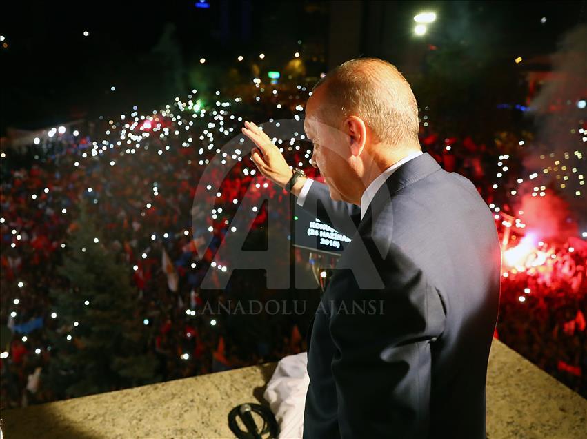 أردوغان لشعبه في خطاب النصر: سنبلغ معًا أهداف العام 2023 
