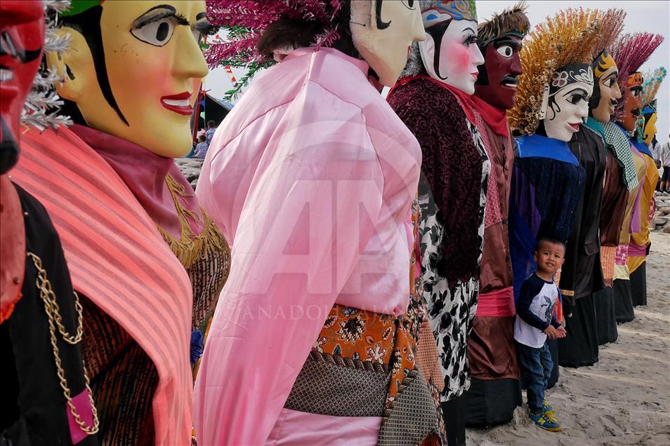 Festival ondel-ondel boneka tradisional Jakarta