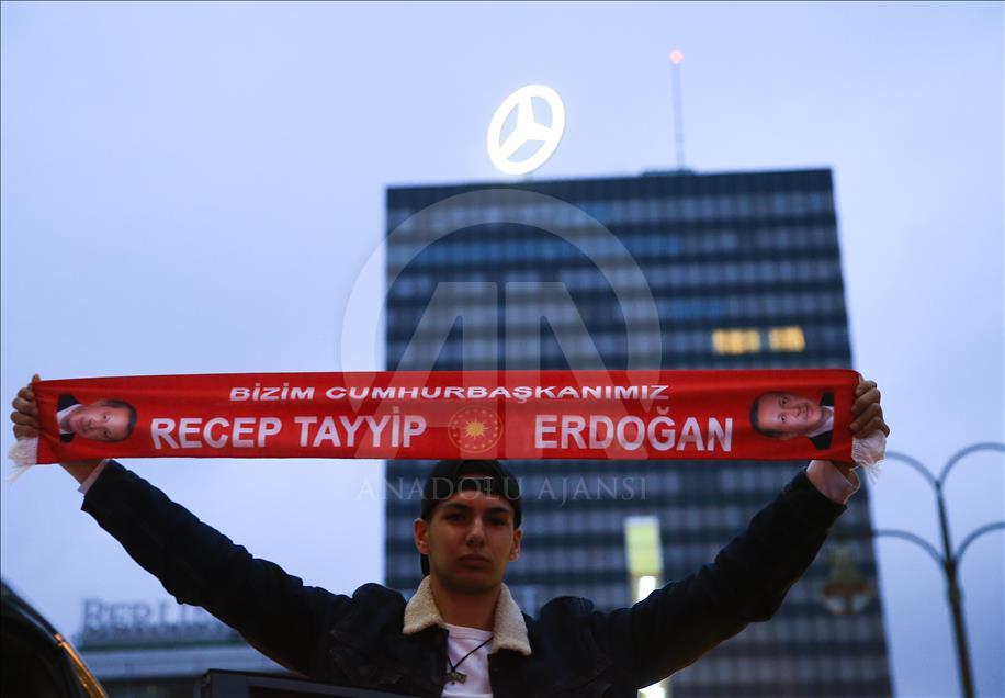 الأتراك في عواصم أوروبية يحتفلون بفوز أردوغان في الانتخابات