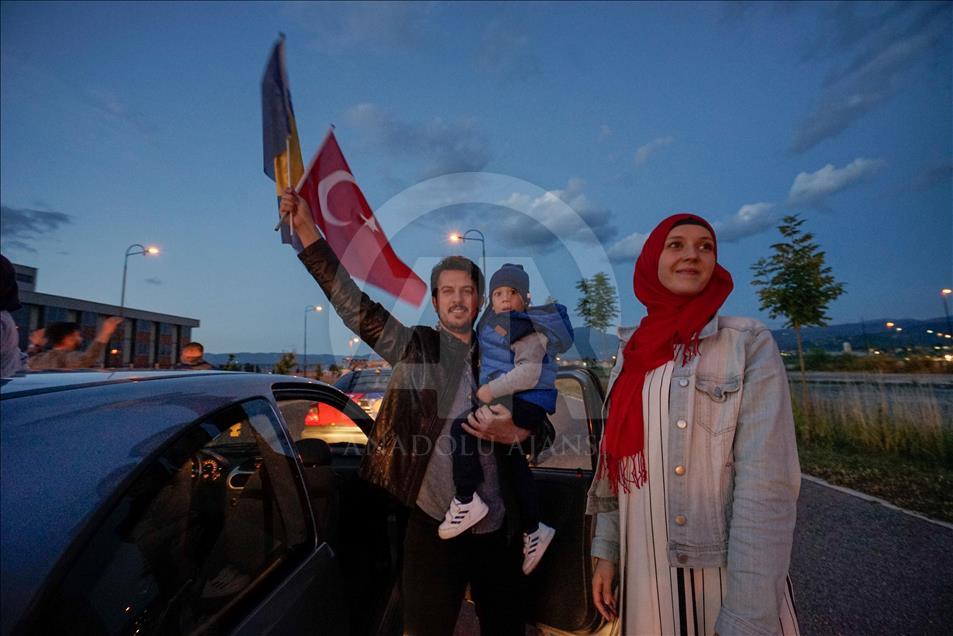 مردم سارایوو پیروزی انتخاباتی اردوغان را جشن گرفتند