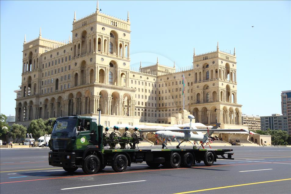 В Баку пройдет военный парад
