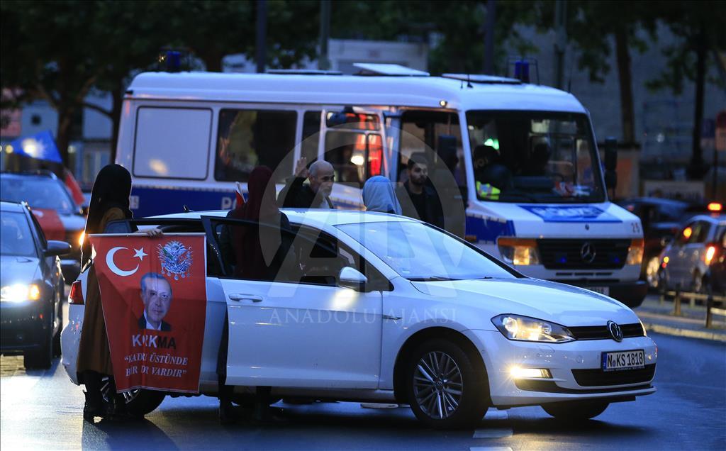 الأتراك في عواصم أوروبية يحتفلون بفوز أردوغان في الانتخابات