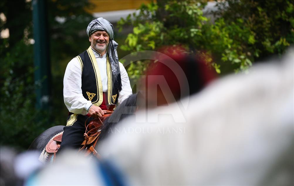 Ayvaz Dede Şenlikleri'ne katılacak atlılar Saraybosna'dan yola çıktı