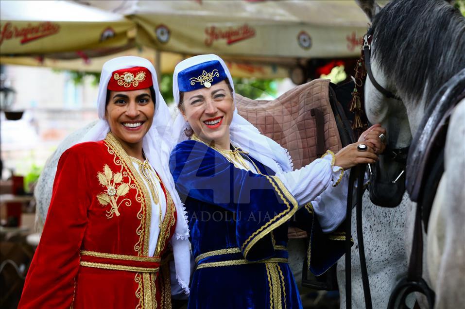 Ayvaz Dede Şenlikleri'ne katılacak atlılar Saraybosna'dan yola çıktı