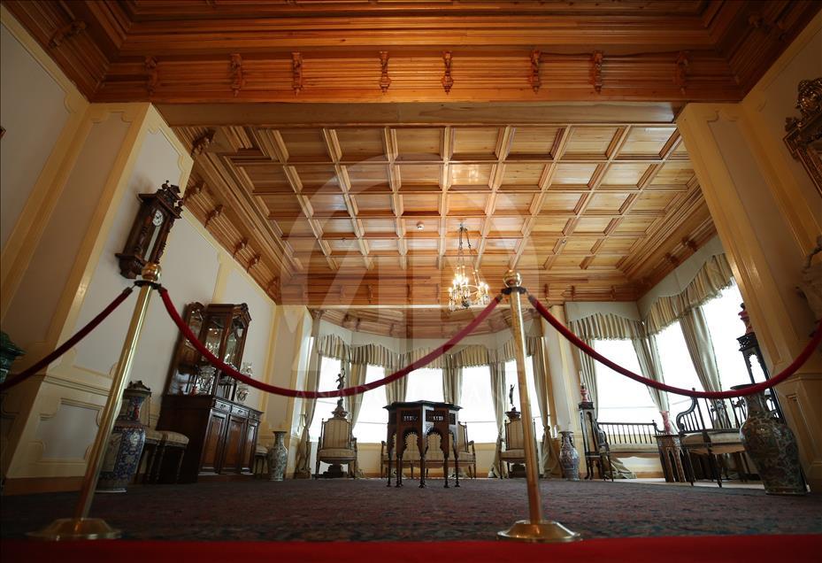 Atatürk Evi Müzesi'nin tapusu sergileniyor