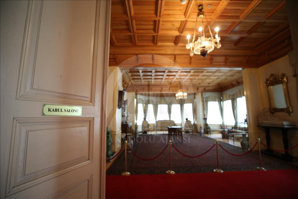 Atatürk Evi Müzesi'nin tapusu sergileniyor
