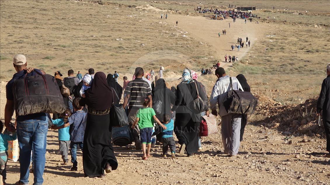 Number of Syrians fleeing Daraa hits 150,000
