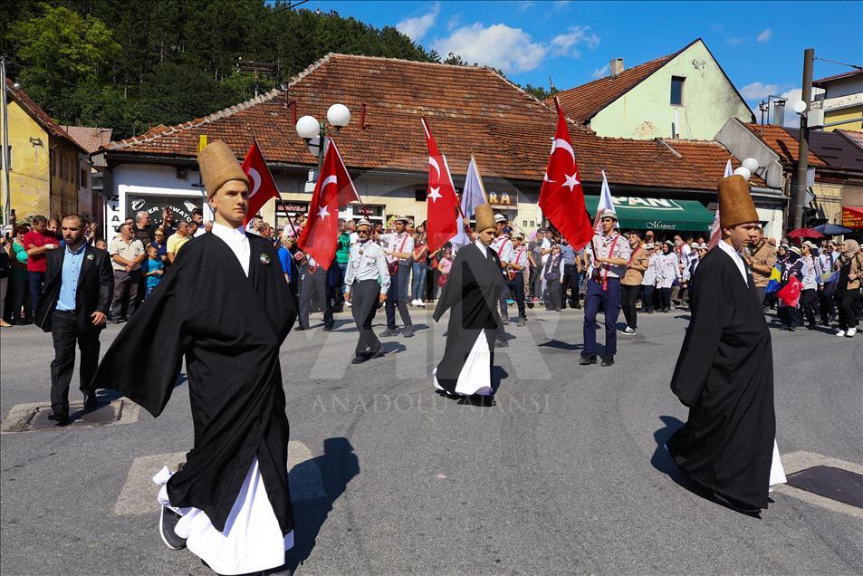 Bosnalı yüzlerce atlı Prusac'a uğurlandı