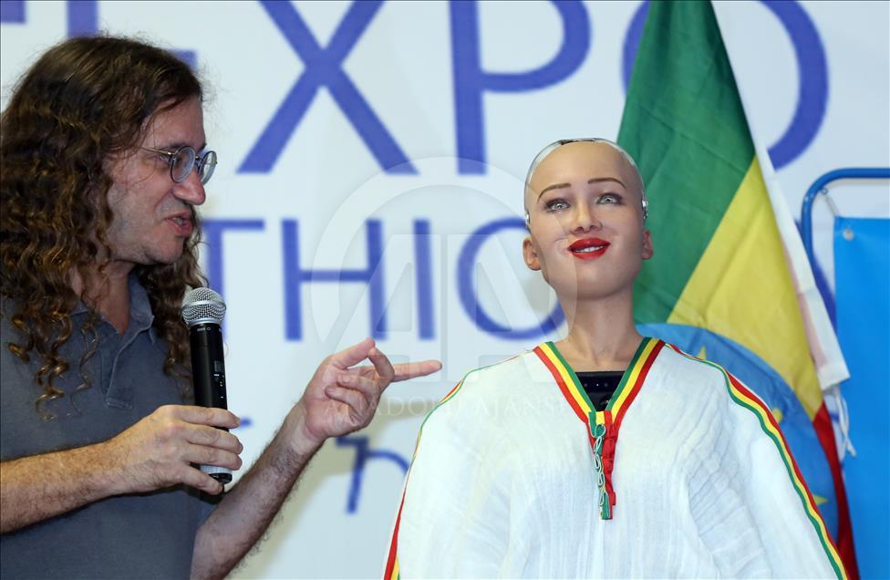 Robot Sophia kunjungi Ethiopia