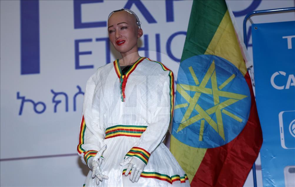 Robot Sophia kunjungi Ethiopia