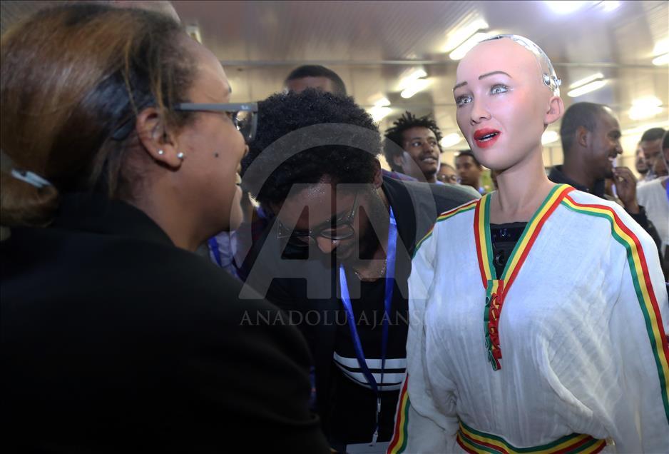 Robot Sophia kunjungi Ethiopia