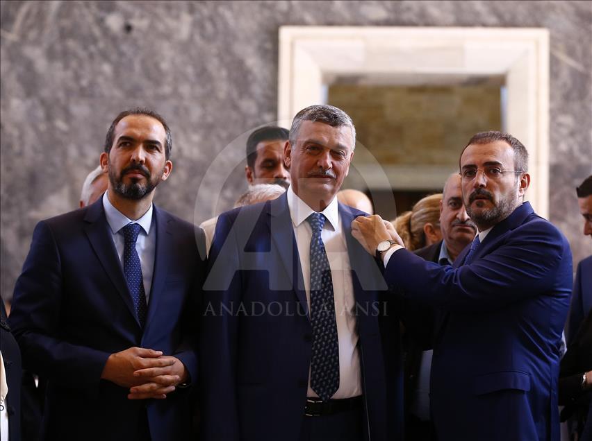 Milletvekilleri kayıt yaptırıyor