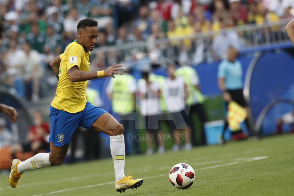 Pertandingan babak 16 besar Brazil vs Meksiko Piala Dunia 2018 Rusia