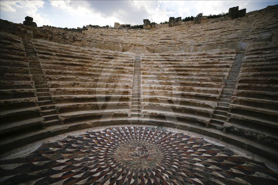 Medusa mosaic opened to visit