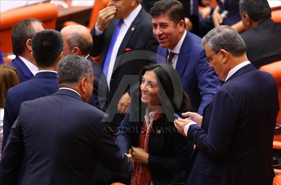 27. Dönem Milletvekilleri Ant İçme Töreni