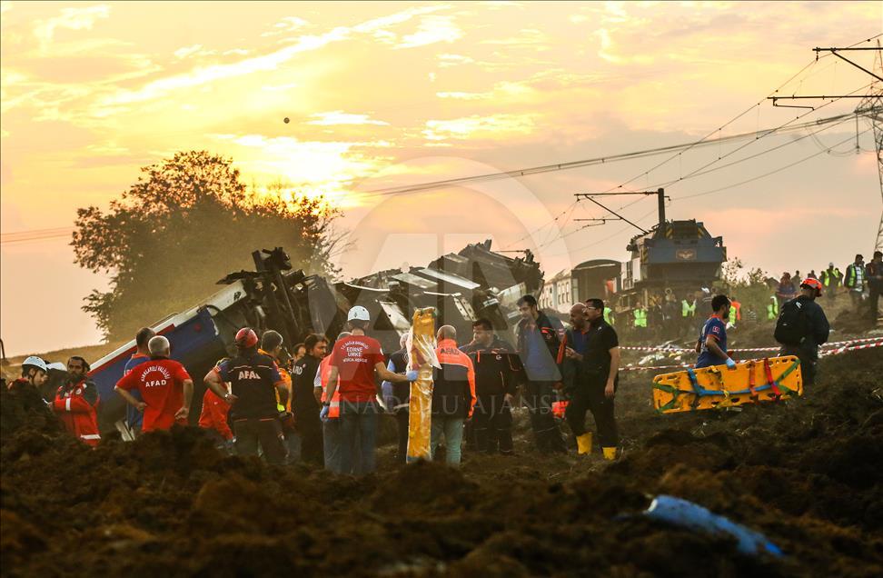 Turquie/Accident de train: Bilan provisoire de 24 morts	