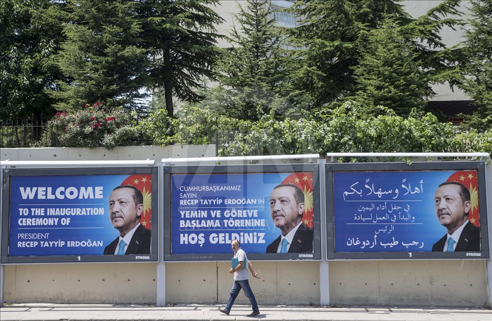 Cumhurbaşkanlığı Töreni'ne katılacak yabancı konuklara özel billboard hazırlandı 
