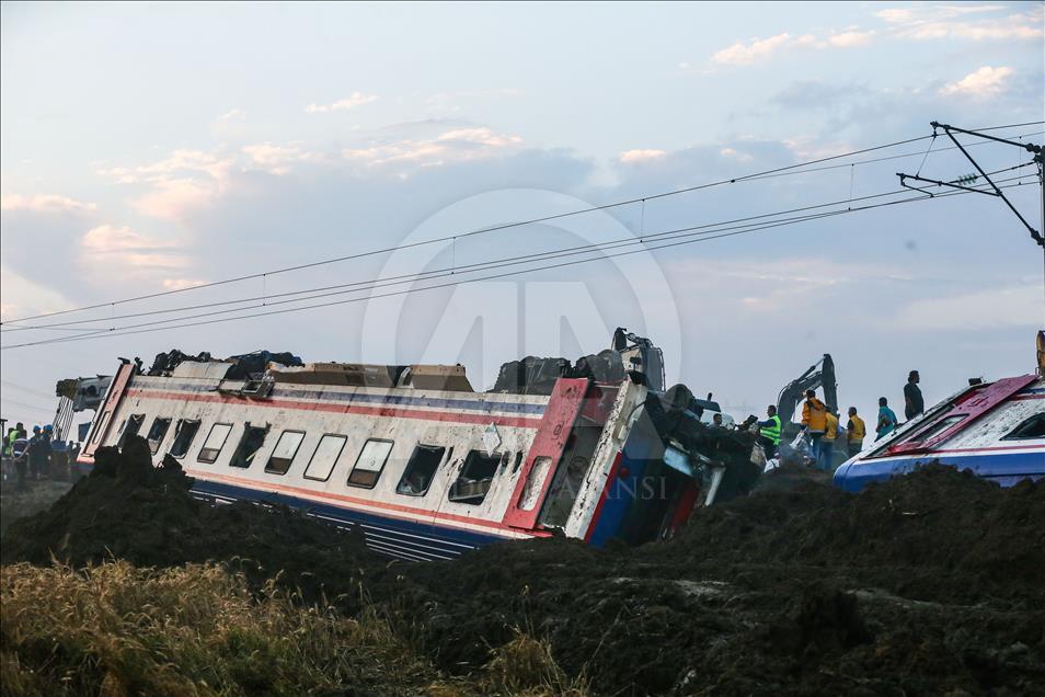 Turquie/Accident de train: Bilan provisoire de 24 morts	