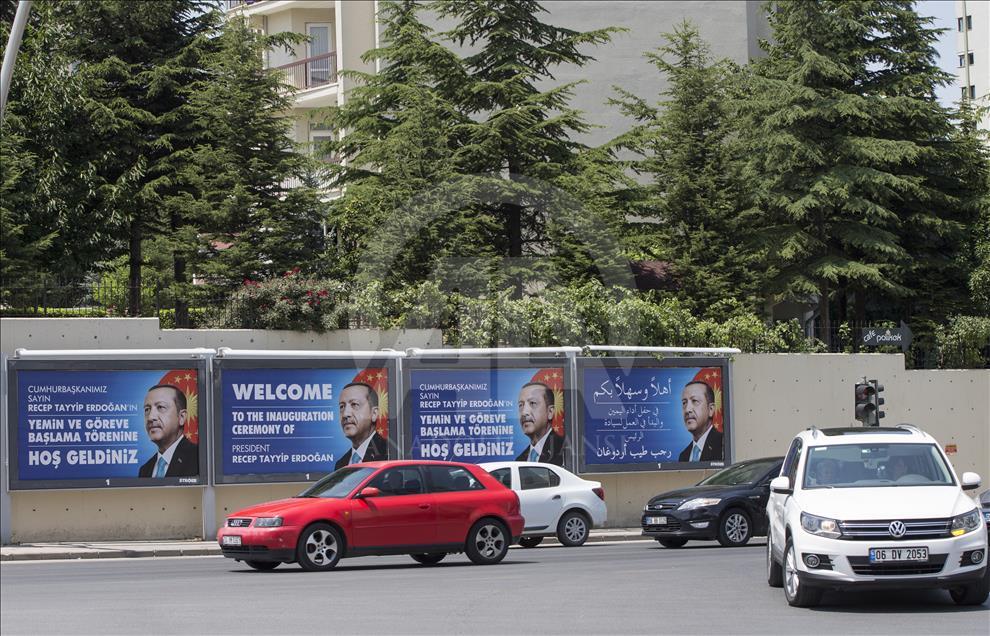 Cumhurbaşkanlığı Töreni'ne katılacak yabancı konuklara özel billboard hazırlandı 
