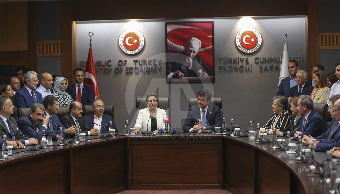 Pekcan,görevi Zeybekci'den devraldı