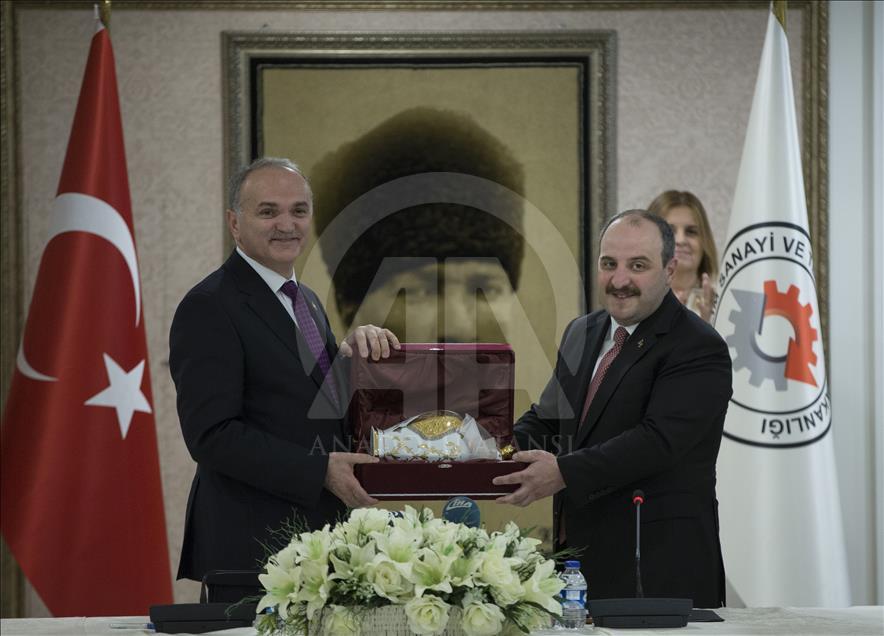 Sanayi ve Teknoloji Bakanlığında devir teslim