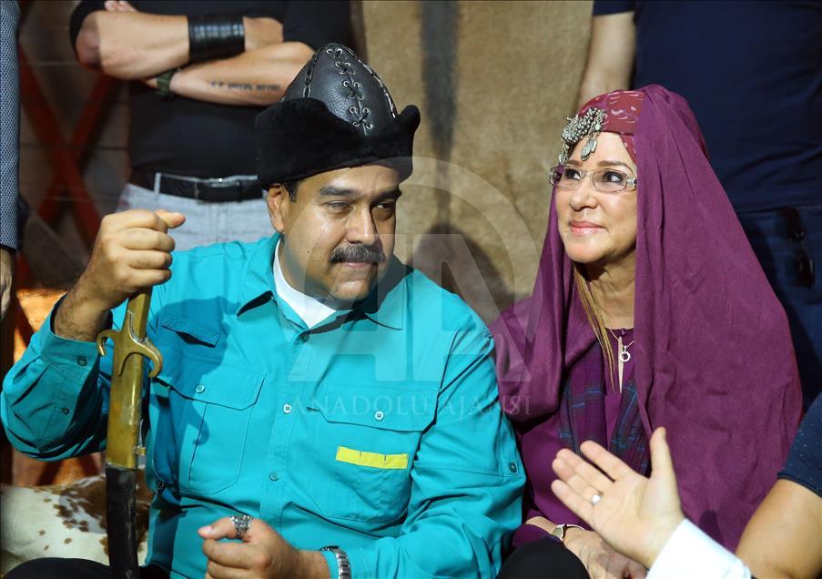 Глава Венесуэлы посетил съемочную площадку турецкого сериала