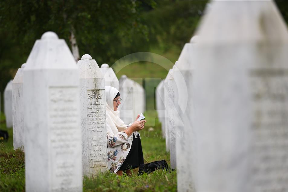 Porodice pristižu u Potočare: Danas posljednji ispraćaj 35 žrtava srebreničkog genocida