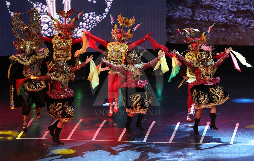 جشنواره بین المللی رقص‌های بومی قره گوز در شهر بورسای ترکیه

