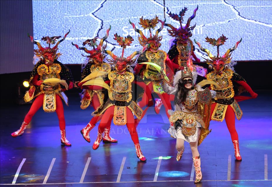 جشنواره بین المللی رقص‌های بومی قره گوز در شهر بورسای ترکیه
