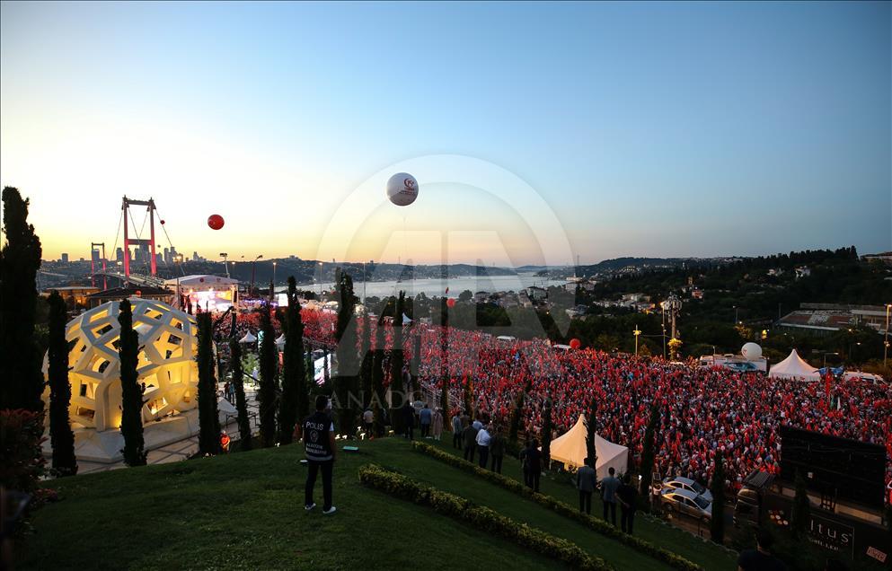  بزرگداشت روز دموکراسی و وحدت ملی در استانبول