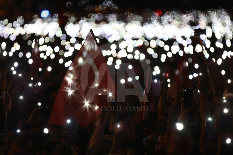 بزرگداشت روز دموکراسی و وحدت ملی در استانبول 3