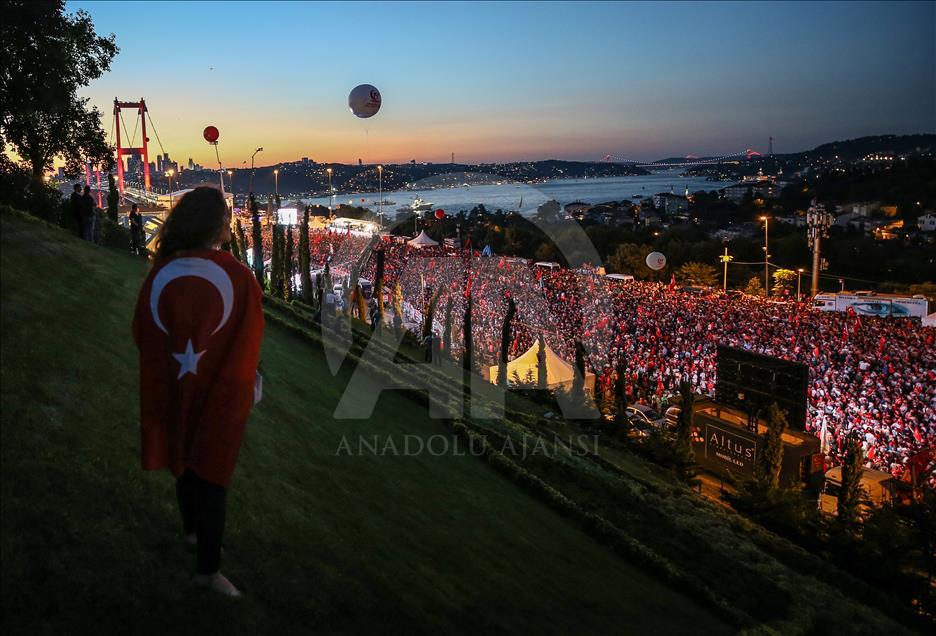  بزرگداشت روز دموکراسی و وحدت ملی در استانبول