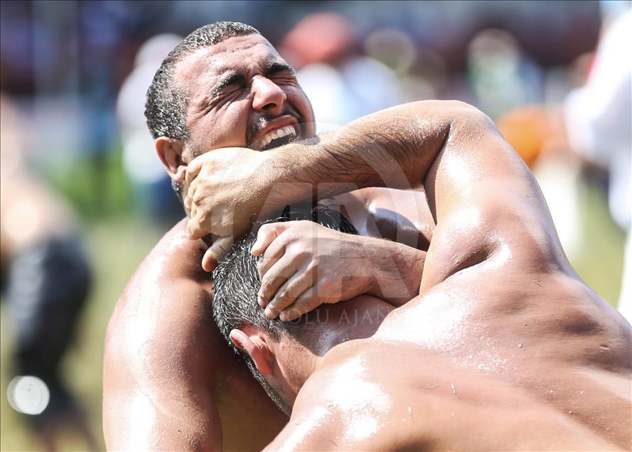 Festival de lucha en aceite de Kirkpinar en Turquía