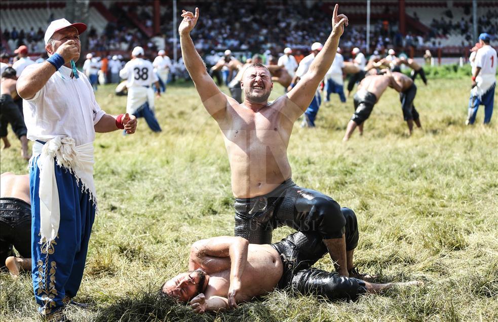 Festival de lucha en aceite de Kirkpinar en Turquía