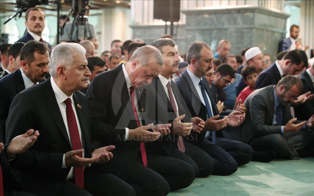 مراسم دعا و ختم قرآن برای شهدای 15 جولای با حضور اردوغان
