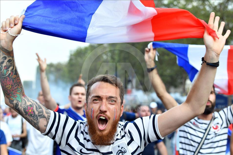French supporters celebrate World Cup win