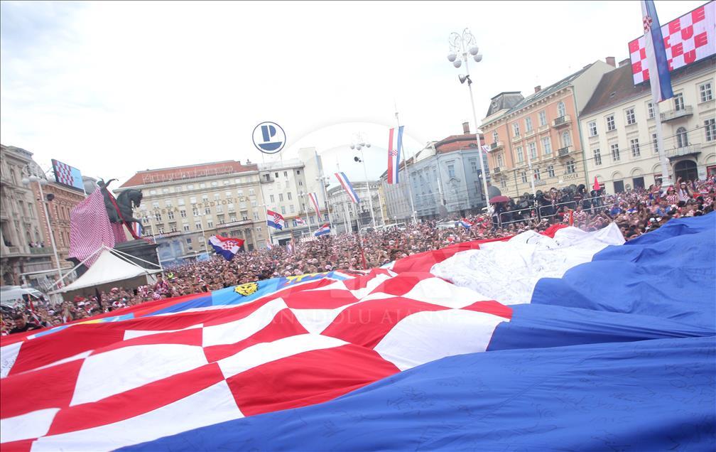 Tisuće navijača u središtu Zagreba spremaju se praćenje finala SP-a u Rusiji