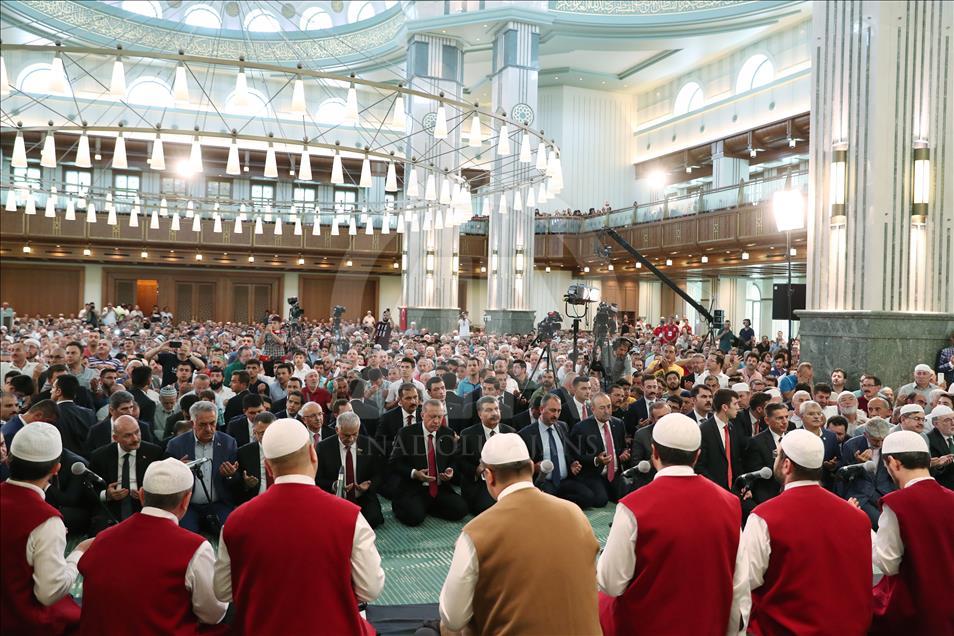 مراسم دعا و ختم قرآن برای شهدای 15 جولای با حضور اردوغان
