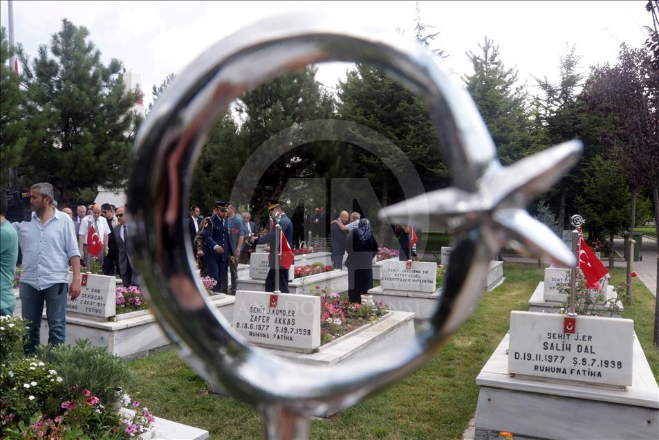 Şehidin adı yeni doğan yeğenine şehitlikte verildi