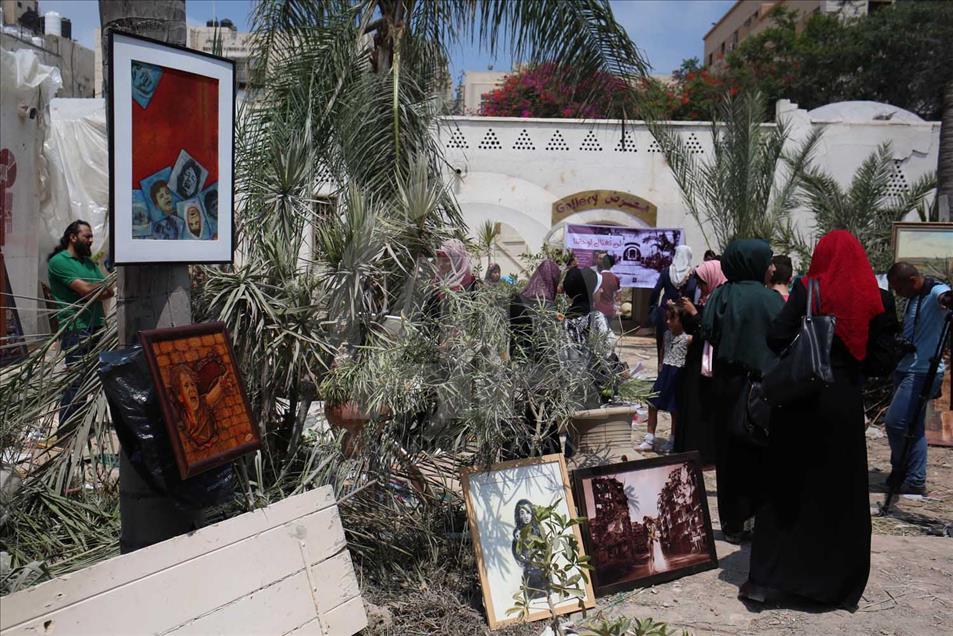 Exposición en arte en aldea palestina que fue atacada por las fuerzas israelíes