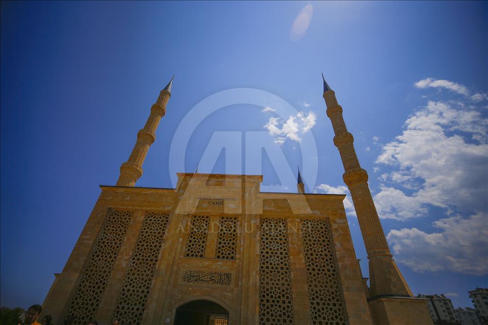 Turizmin başkenti Antalya'da 15 bin kişilik cami