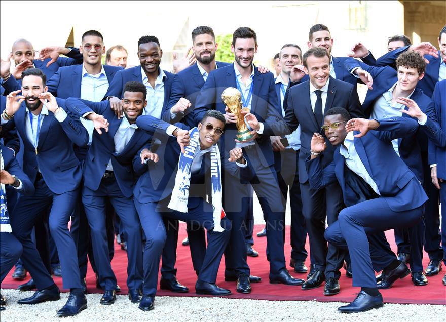 FIFA World Cup 2018 winner French football team arrive Elysee palace