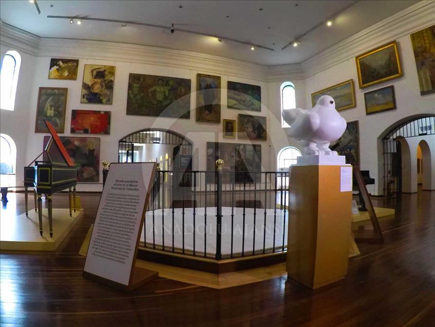 Entrega de ‘La paloma de la paz’ al Museo Nacional de Colombia
