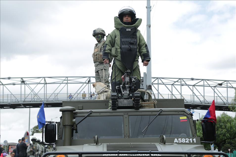 Colombia celebra sus 208 años de independencia con un gran desfile militar