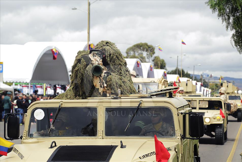 Colombia celebra sus 208 años de independencia con un gran desfile militar